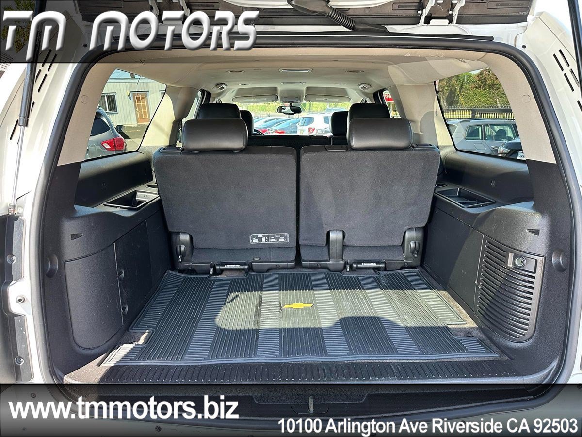 Used 2011 Chevrolet Suburban LT w/ Regional Value Package RWD image 18