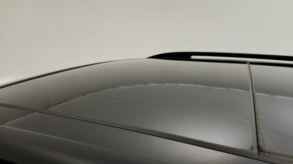 Used 2024 Volkswagen Tiguan SE R-Line AWD/4WD image 10