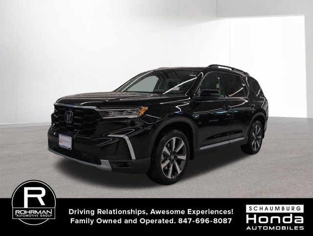 New 2025 Honda Pilot Touring image 2