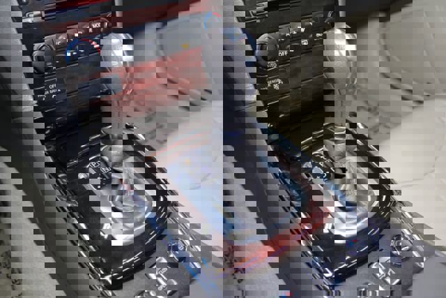 Used 2010 INFINITI G37 Sport w/ Premium Pkg image 19