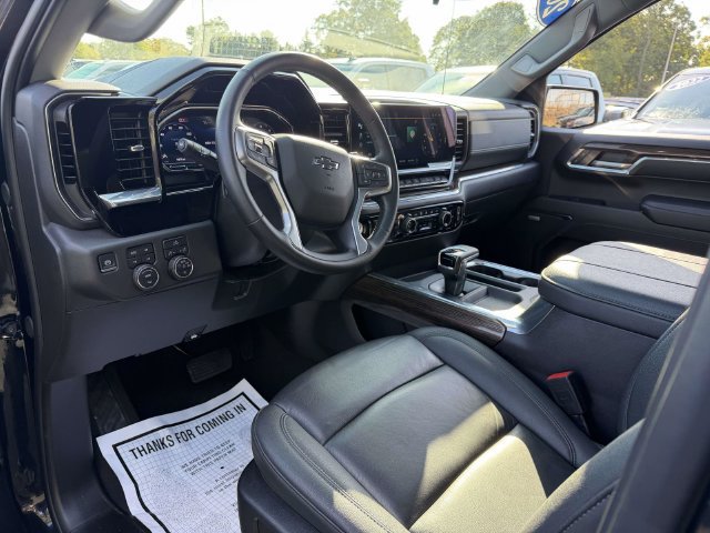 Used 2024 Chevrolet Silverado 1500 LT Trail Boss w/ Convenience Package II AWD/4WD image 14
