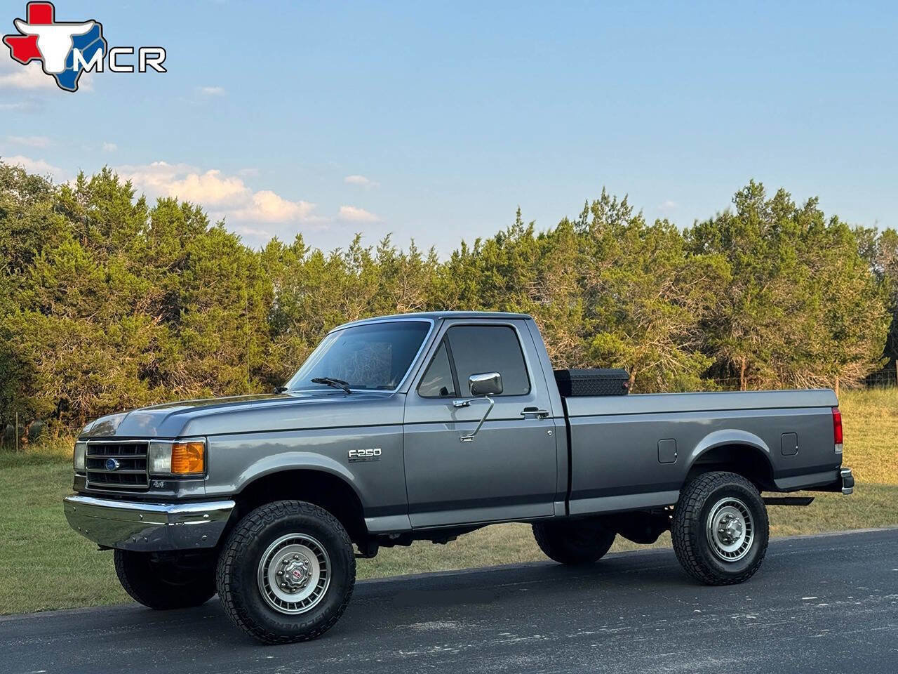 Used 1989 Ford F250 4x4 Regular Cab image 4