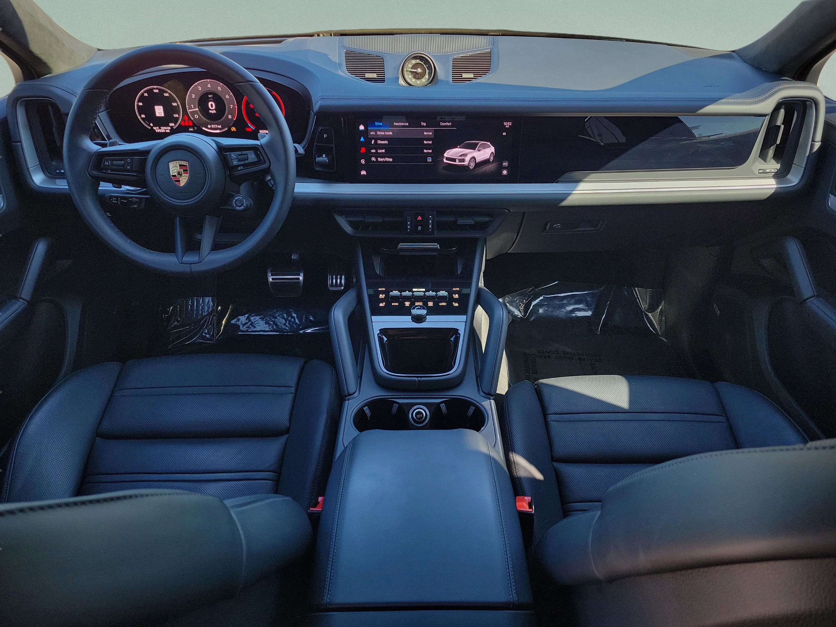 Used 2024 Porsche Cayenne S image 16