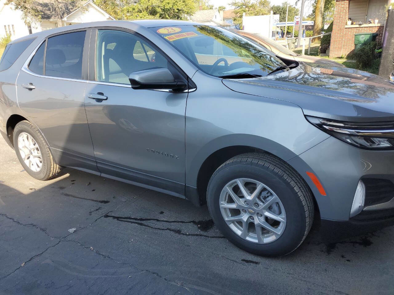 Used 2023 Chevrolet Equinox LT w/ Driver Convenience Package image 1
