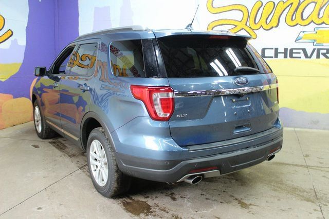 Used 2019 Ford Explorer XLT w/ Safe & Smart Package image 5