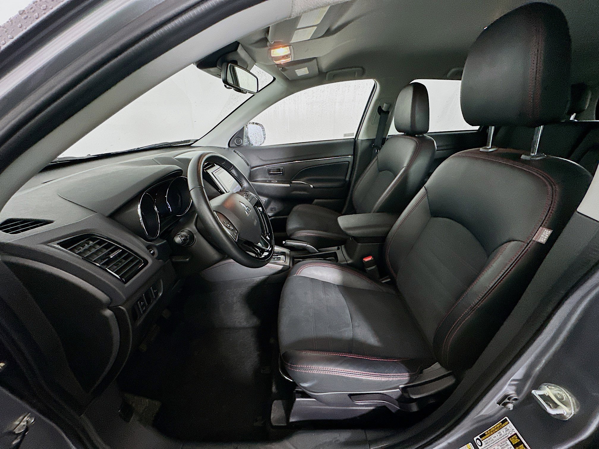 Used 2024 Mitsubishi Outlander Sport SE image 13