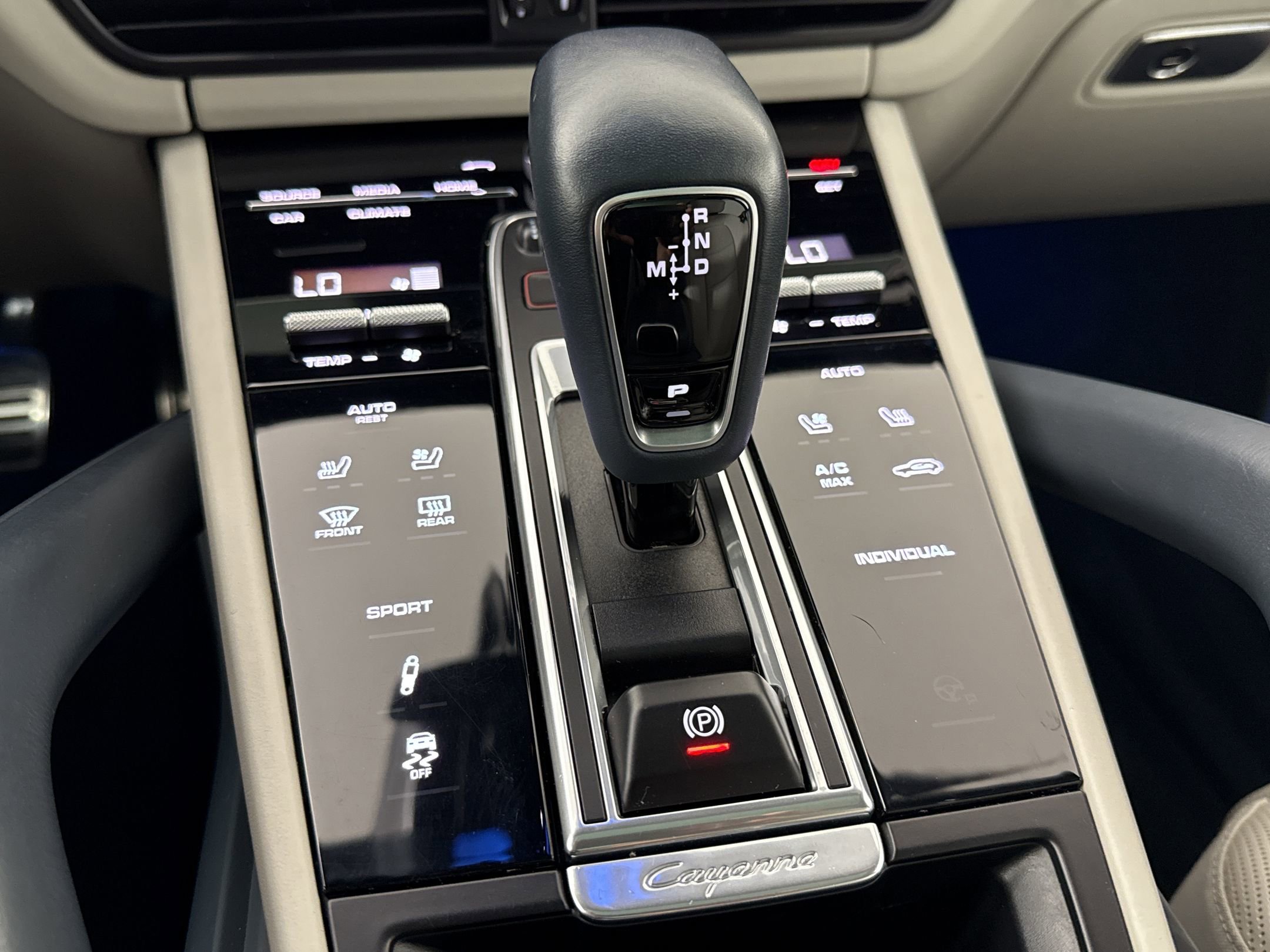 Used 2019 Porsche Cayenne S AWD/4WD image 17