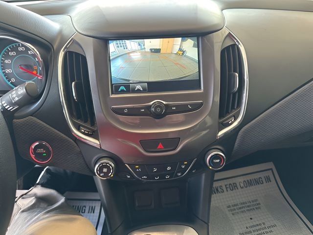 Used 2018 Chevrolet Cruze LT w/ Convenience Package image 11