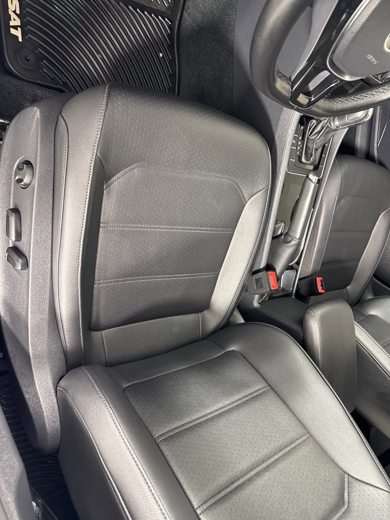 Used 2019 Volkswagen Passat 2.0T SE R-Line image 11