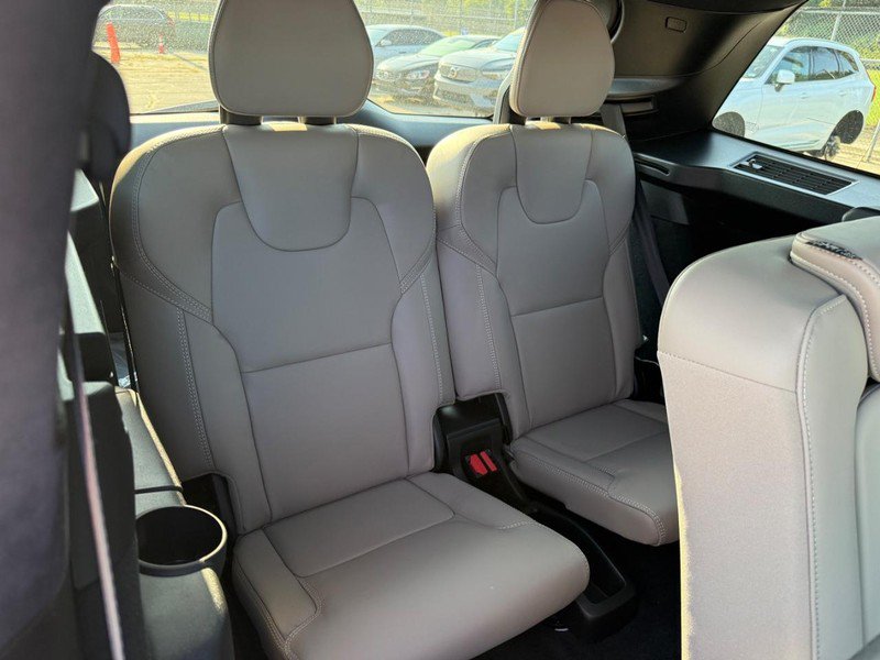 New 2026 Volvo XC90 T8 Ultra w/ Lounge Package AWD/4WD image 5