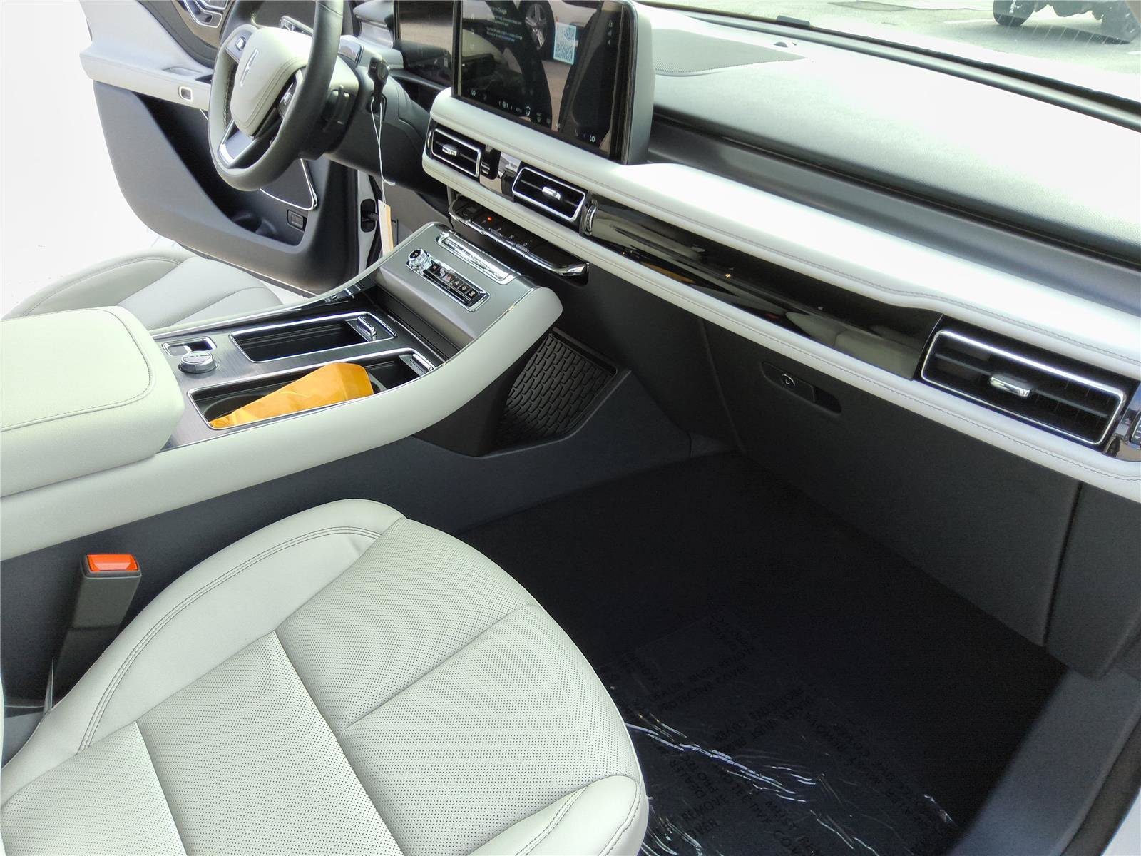 New 2026 Lincoln Aviator 2WD image 25