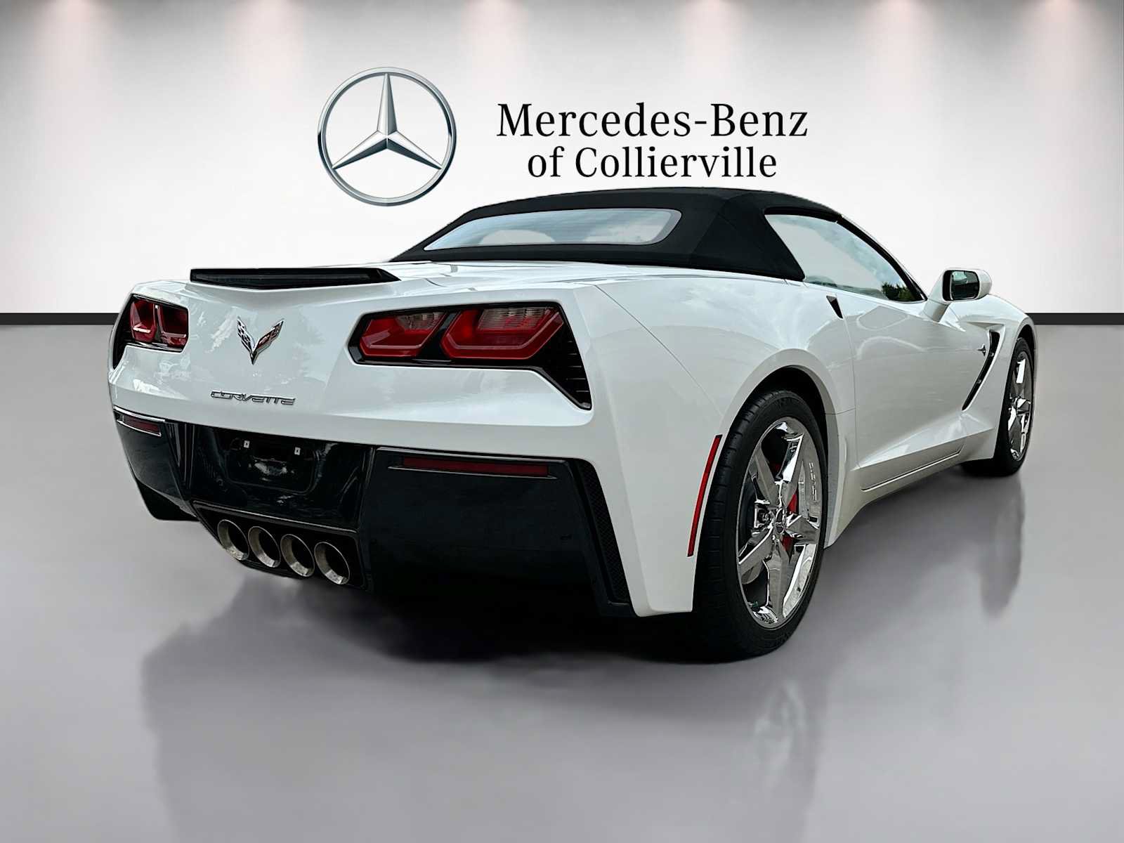 Used 2014 Chevrolet Corvette Stingray Convertible w/ 2LT Preferred Equipment Group RWD image 5