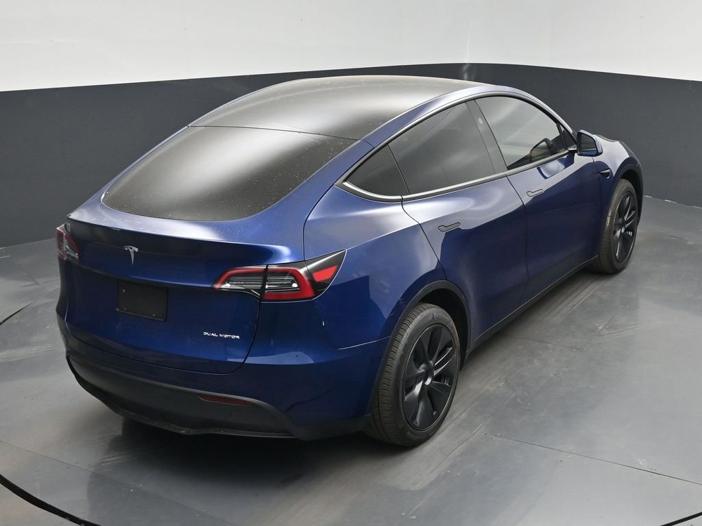 Used 2025 Tesla Model Y Long Range image 24
