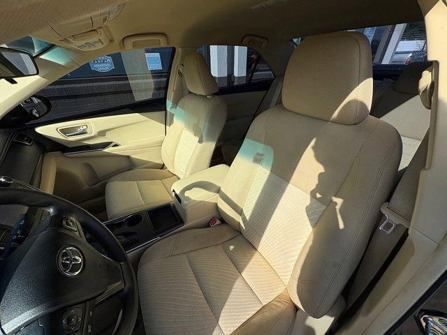 Used 2017 Toyota Camry LE FWD image 14