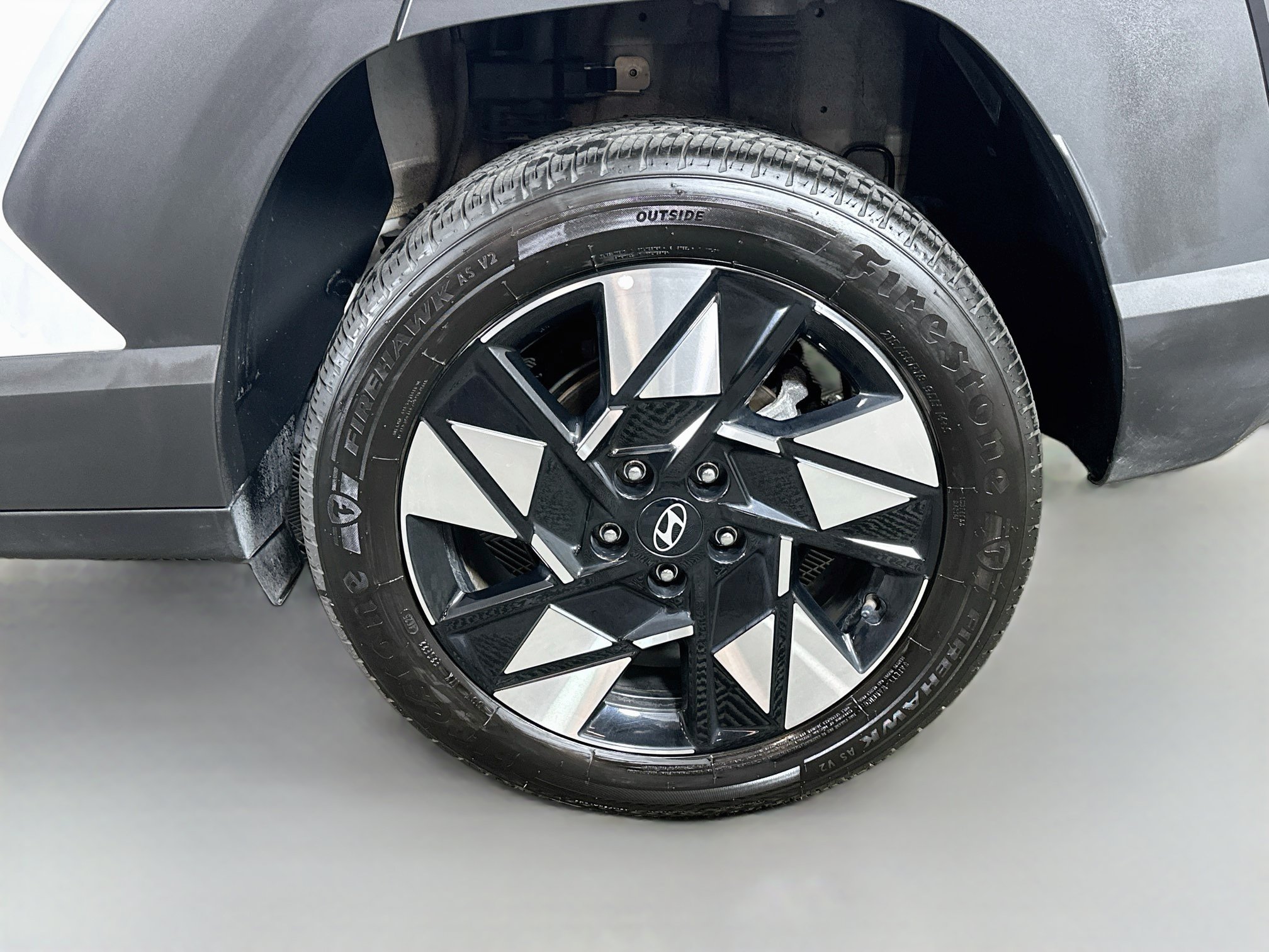 Certified 2025 Hyundai Kona SEL AWD/4WD image 28