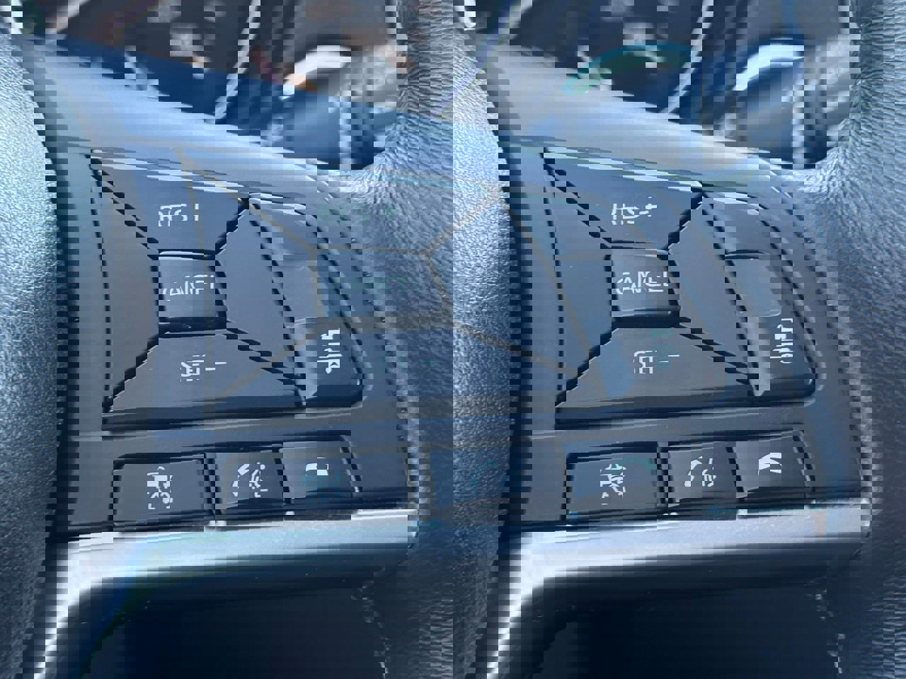 Used 2017 Nissan Rogue SL w/ SL Premium Package image 18