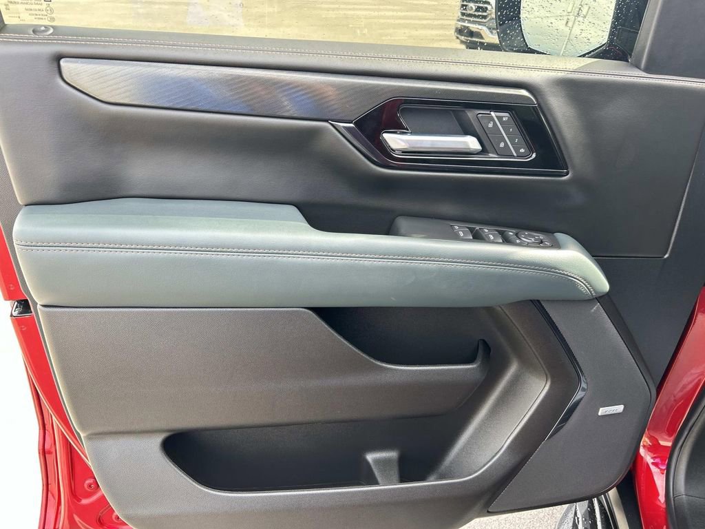 Used 2026 GMC Yukon AT4 w/ LPO, Floor Liner Package image 26