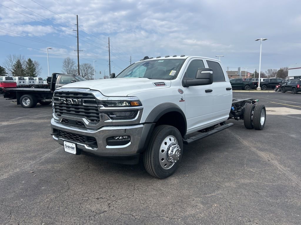 New 2026 RAM 5500 Tradesman AWD/4WD image 3