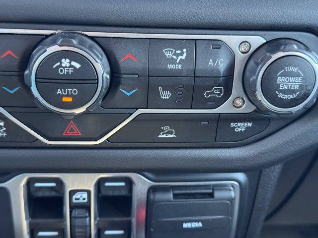 Certified 2025 Jeep Wrangler Unlimited Sahara AWD/4WD image 34