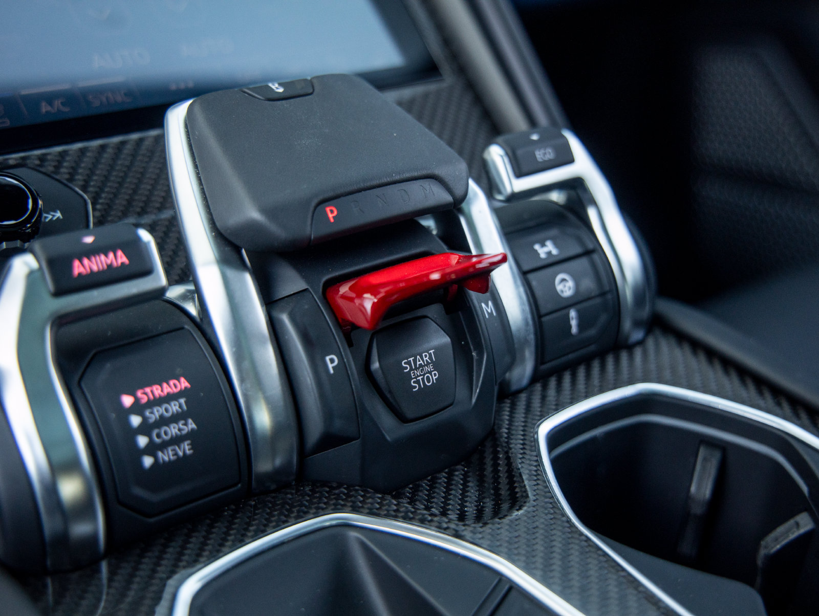 Used 2024 Lamborghini Urus S AWD/4WD image 32