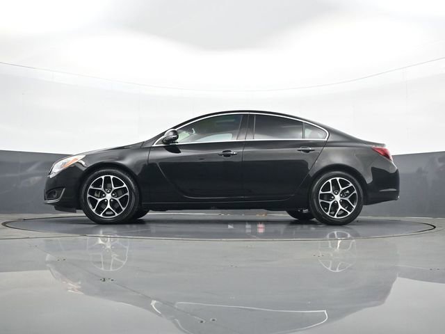 Used 2017 Buick Regal Premium w/ Driver Confidence Package #1 FWD image 28