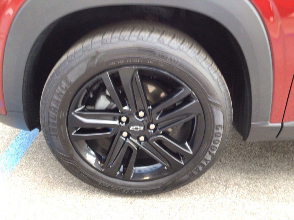 Used 2024 Chevrolet Trax ACTIV w/ Driver Confidence Package image 11