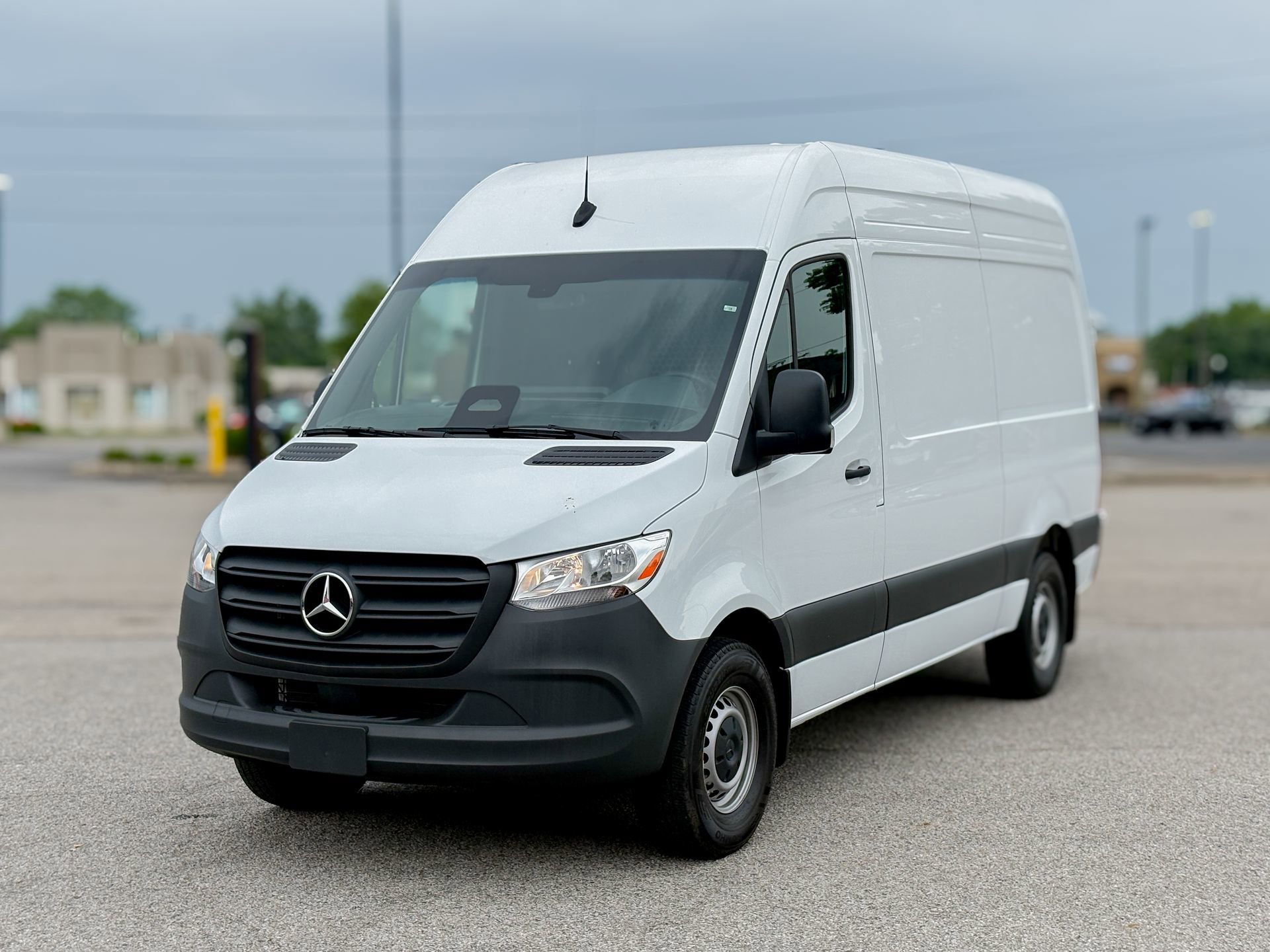 Used 2025 Mercedes-Benz Sprinter 2500 image 5