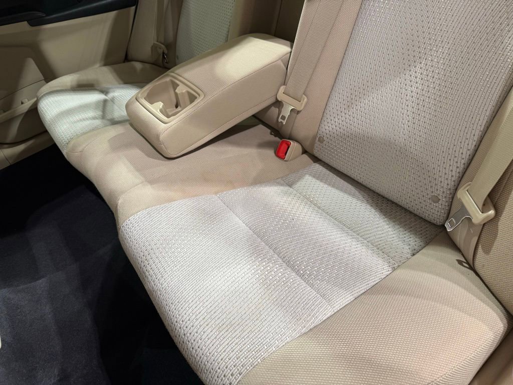 Used 2012 Toyota Camry LE image 18