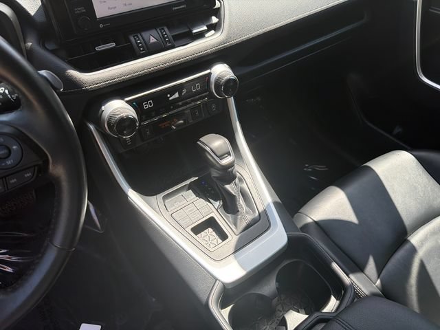 Used 2020 Toyota RAV4 XLE Premium AWD/4WD image 35