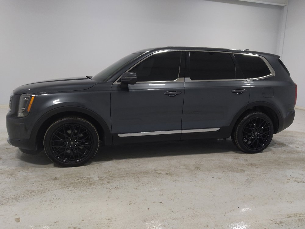 Used 2021 Kia Telluride LX image 2