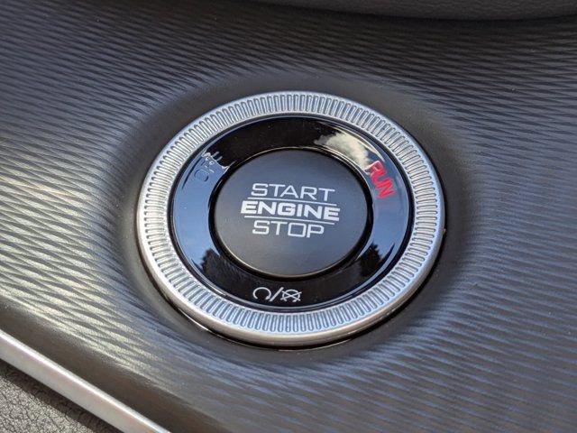 New 2025 Jeep Grand Cherokee L Laredo image 25