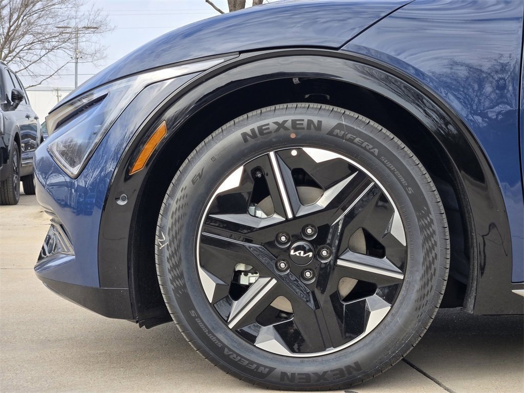 New 2025 Kia EV6 Wind image 5
