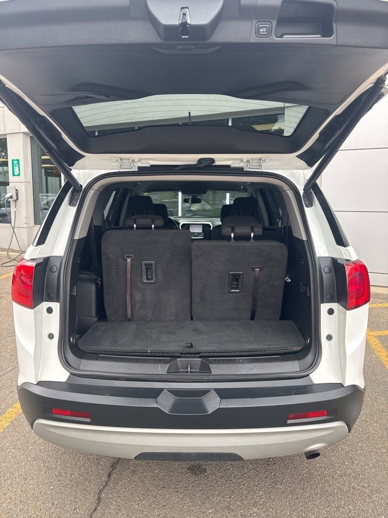 Used 2018 GMC Acadia SLE AWD/4WD image 5