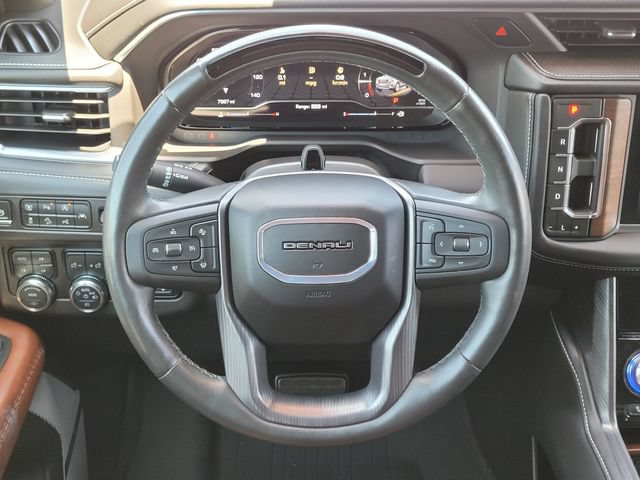 Used 2024 GMC Yukon XL Denali Ultimate AWD/4WD image 11