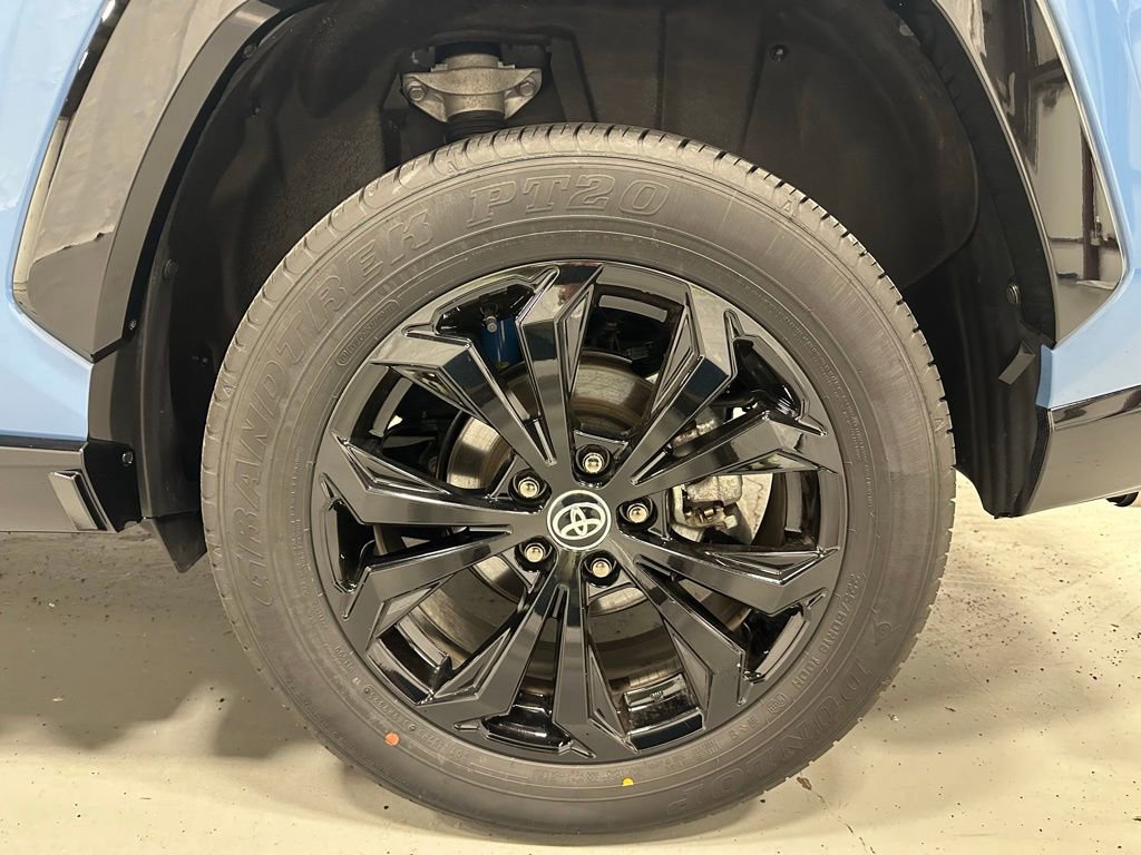 Used 2025 Toyota RAV4 XSE w/ Weather Package image 67