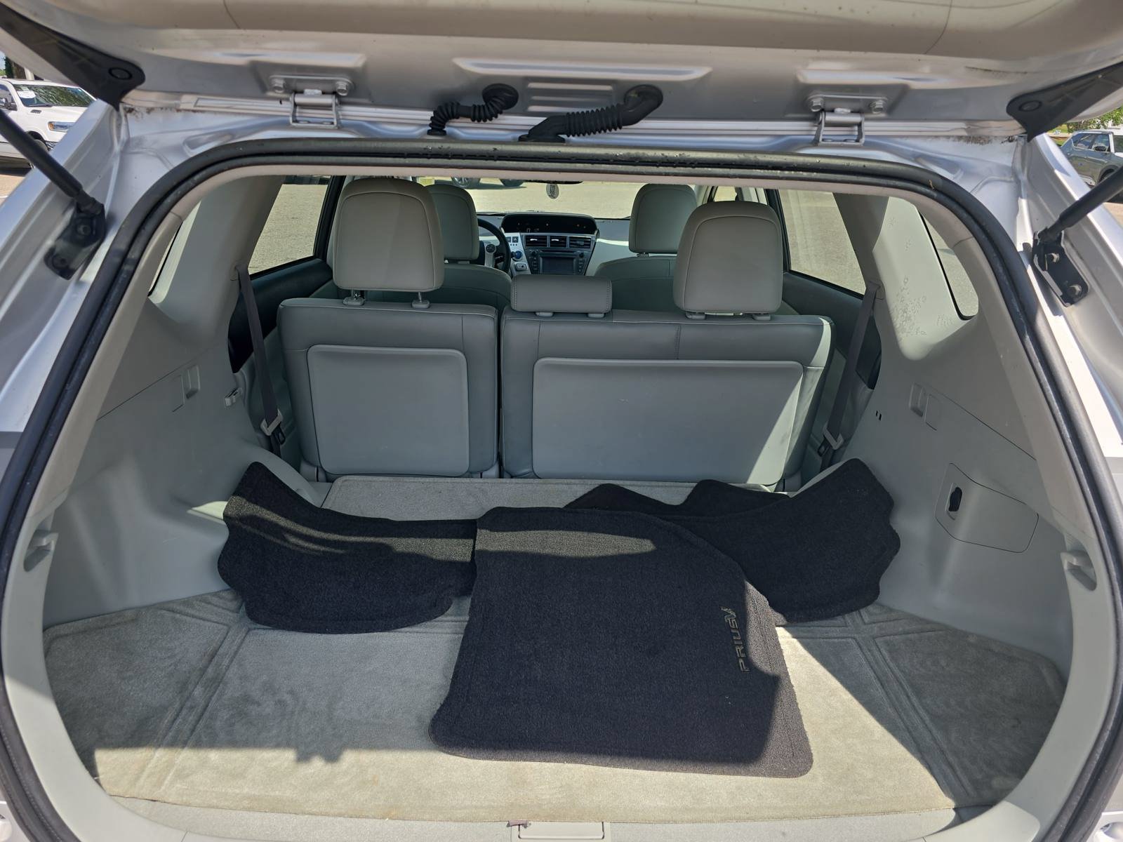 Used 2012 Toyota Prius V Five FWD image 12