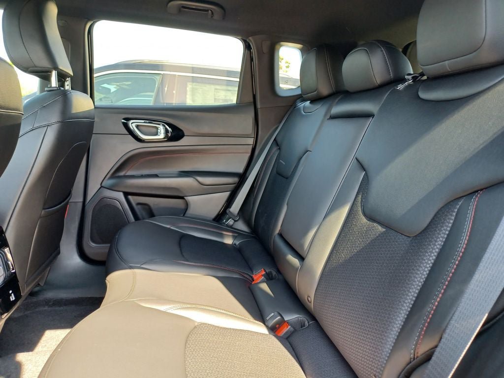 New 2026 Jeep Compass Trailhawk AWD/4WD image 31