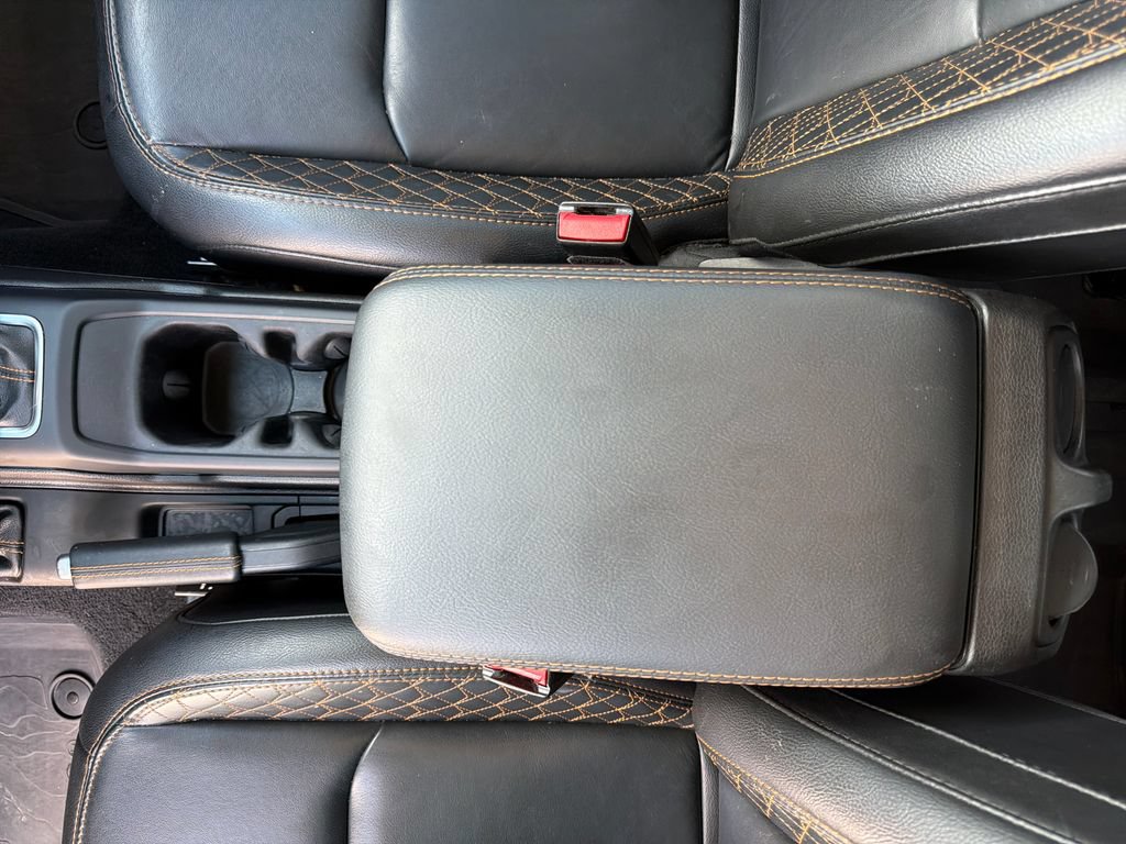 Used 2023 Jeep Wrangler Unlimited Sahara AWD/4WD image 24