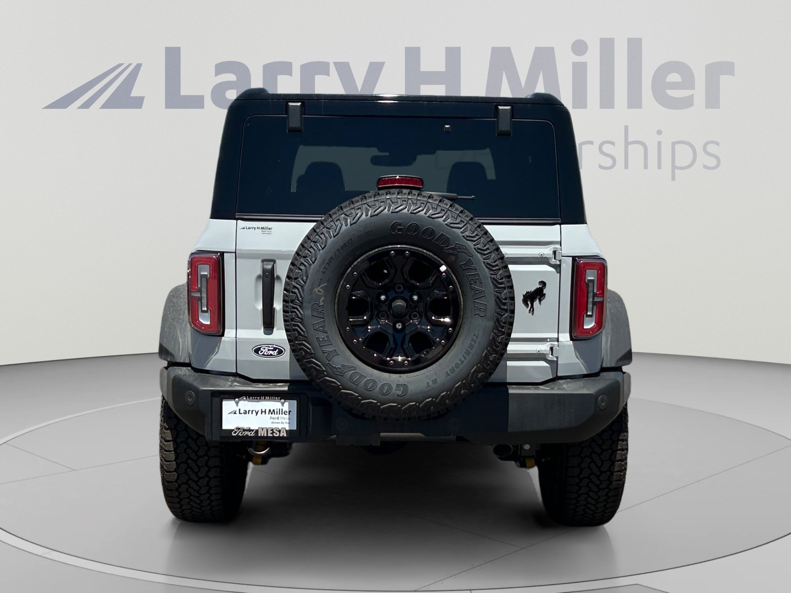 New 2026 Ford Bronco Outer Banks w/ Sasquatch Package AWD/4WD image 4