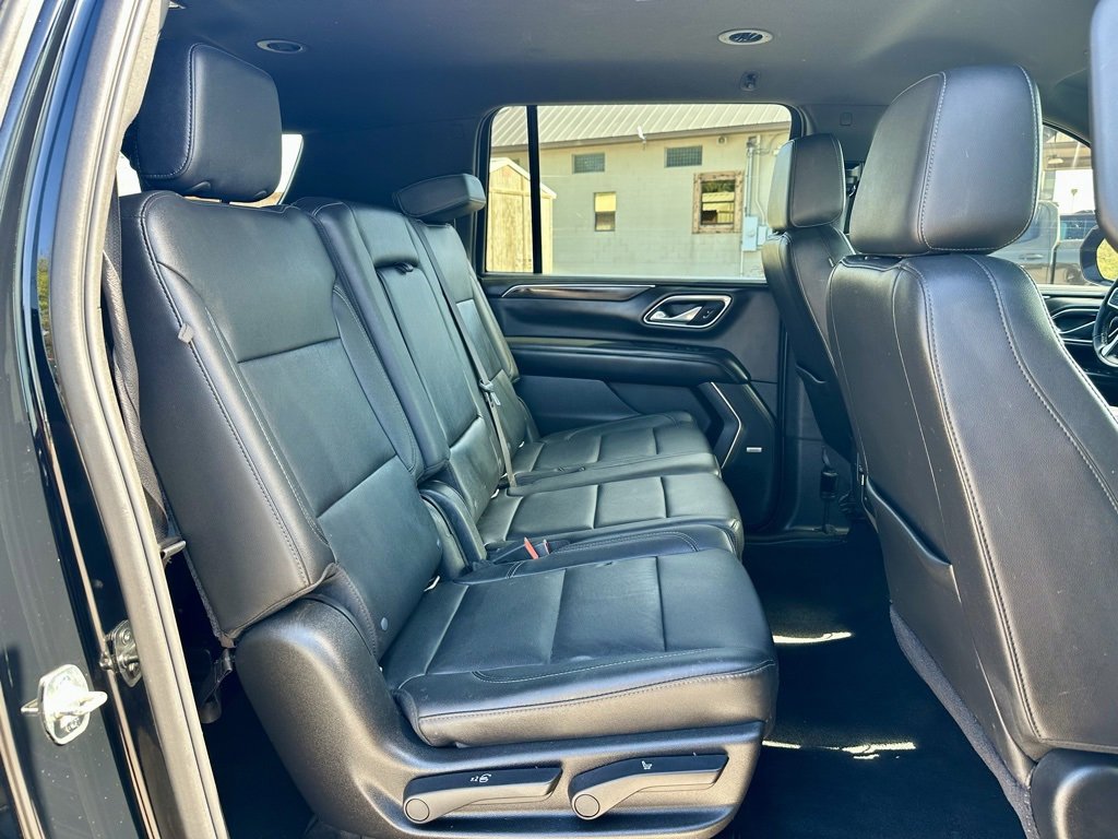 Used 2021 Chevrolet Suburban LT image 14