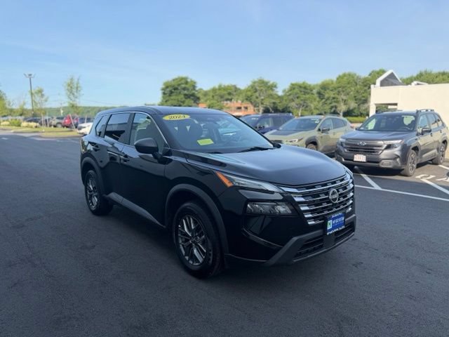 Used 2024 Nissan Rogue S AWD/4WD image 4