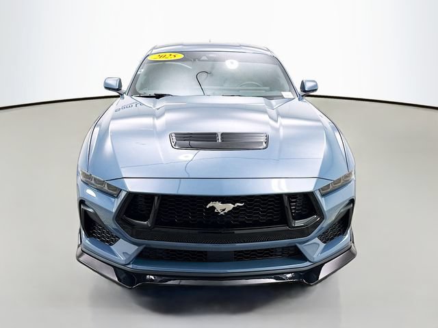 Used 2025 Ford Mustang GT Premium RWD image 2