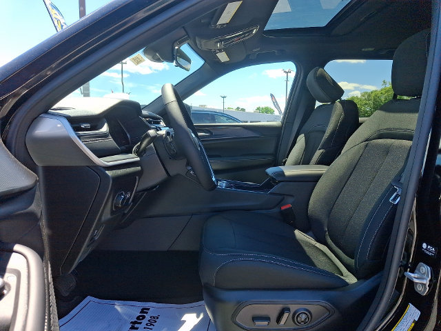 New 2026 Jeep Grand Cherokee Laredo X AWD/4WD image 9
