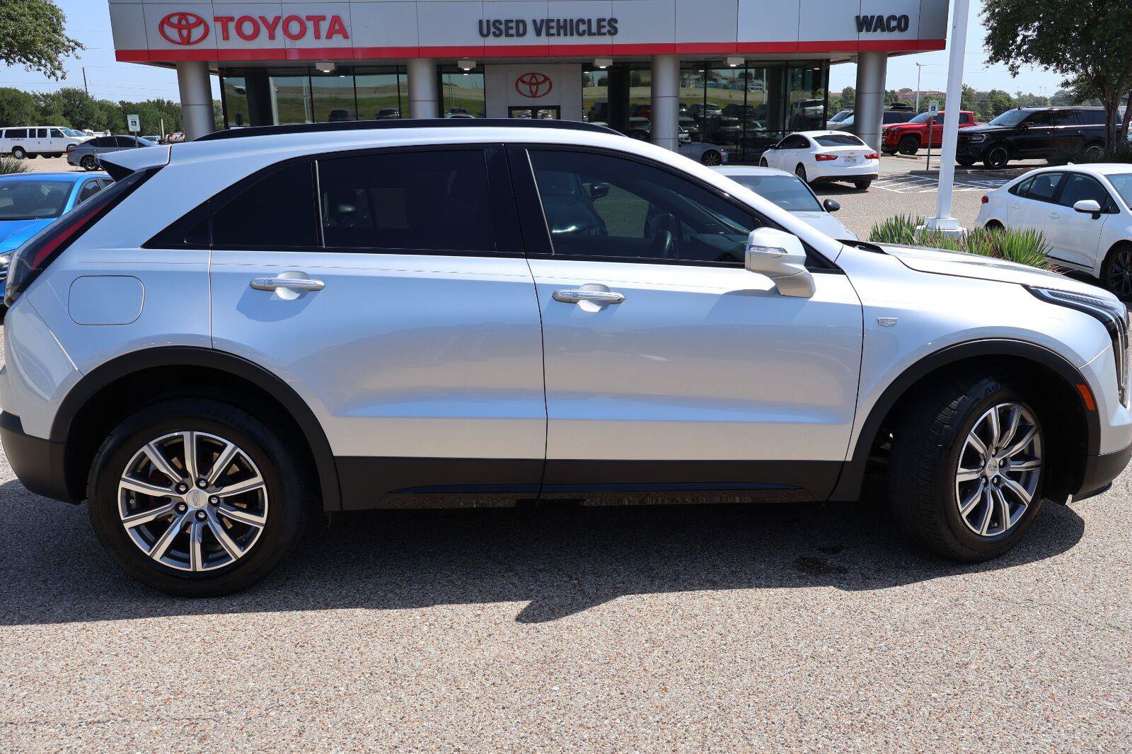 Used 2021 Cadillac XT4 Sport FWD image 2
