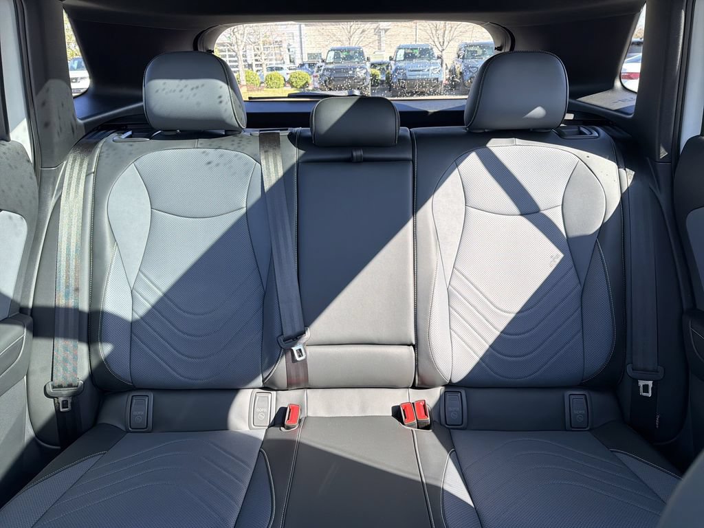 New 2026 Volkswagen Tiguan SE R-Line FWD image 31