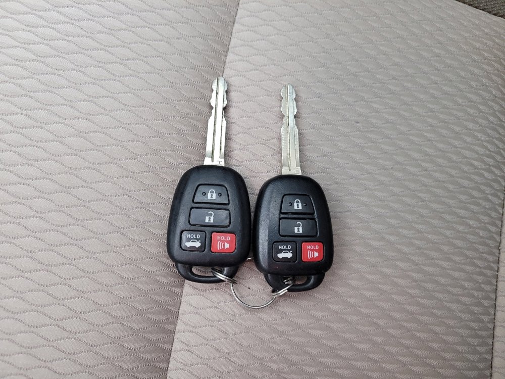 Used 2015 Toyota Corolla LE FWD image 32