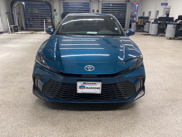 Used 2025 Toyota Camry SE w/ Multimedia Upgrade Package FWD image 2