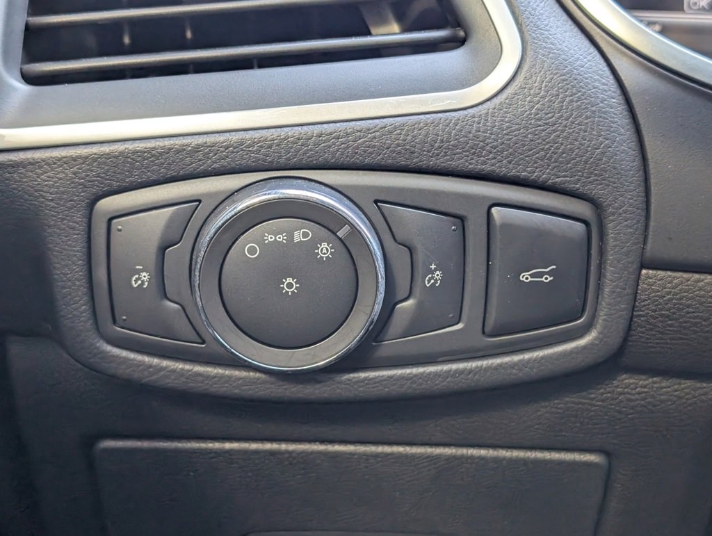 Used 2017 Ford Edge Titanium w/ Technology Package image 25