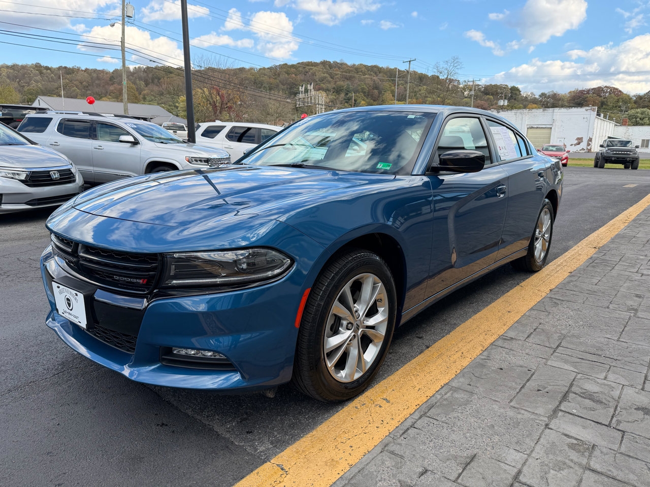 Used 2023 Dodge Charger SXT w/ Cold Weather Package image 4