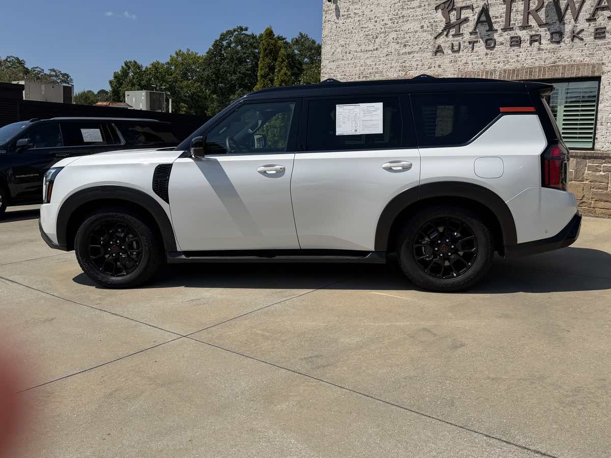 Used 2025 Nissan Armada PRO-4X w/ Pro-4X Premium Package AWD/4WD image 9